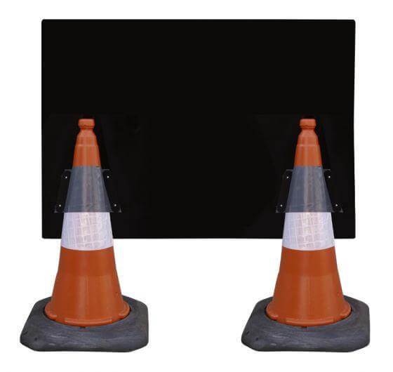 1050x750mm Cone Sign - When Stop Sign Shows Wait Here - 7011